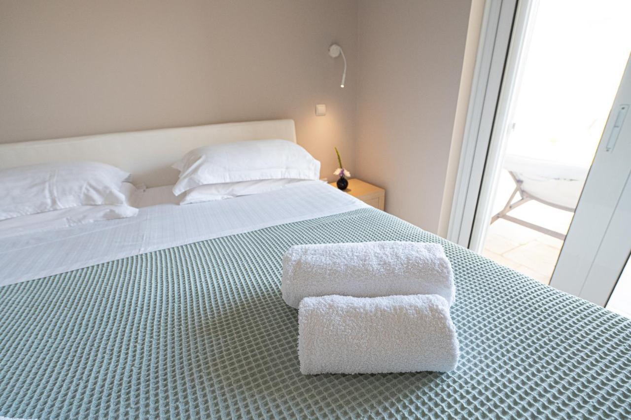 Kalavria Luxury Suites, Afroditi Suite With Magnificent Sea View And Private Swimming Pool. Poros Town Extérieur photo