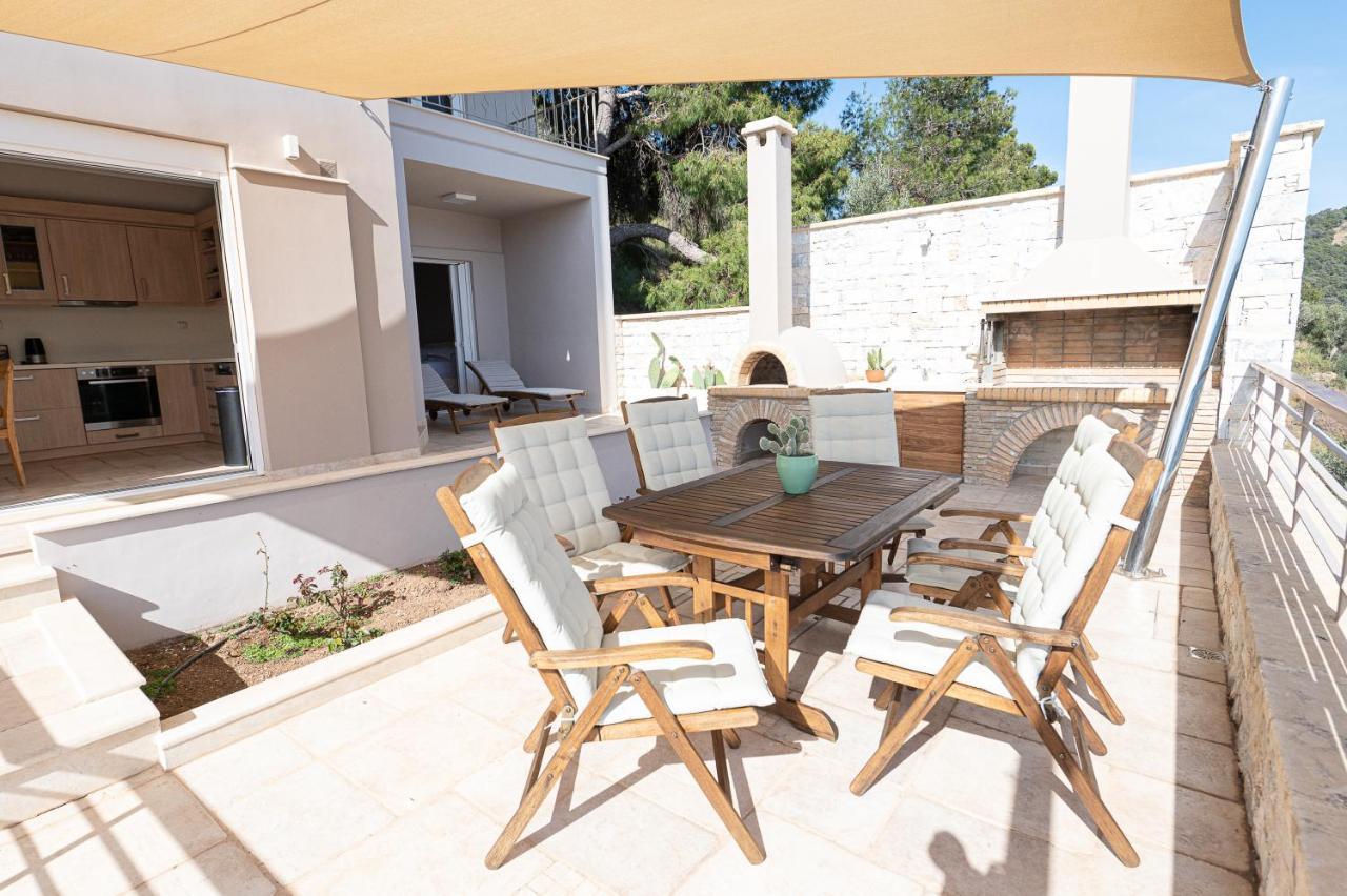 Kalavria Luxury Suites, Afroditi Suite With Magnificent Sea View And Private Swimming Pool. Poros Town Extérieur photo