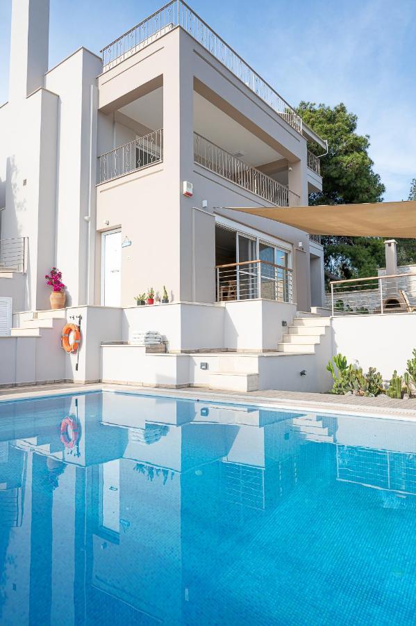 Kalavria Luxury Suites, Afroditi Suite With Magnificent Sea View And Private Swimming Pool. Poros Town Extérieur photo