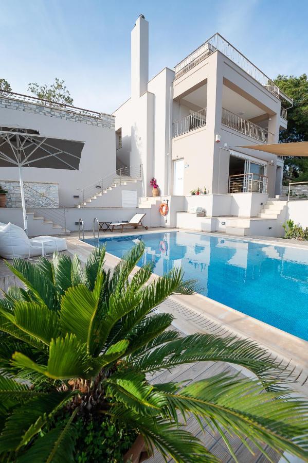 Kalavria Luxury Suites, Afroditi Suite With Magnificent Sea View And Private Swimming Pool. Poros Town Extérieur photo