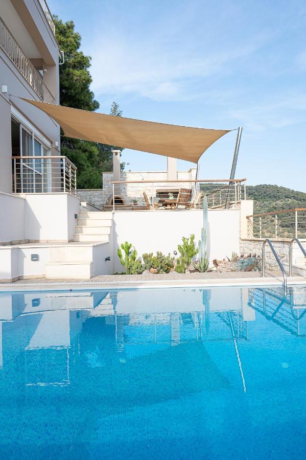 Kalavria Luxury Suites, Afroditi Suite With Magnificent Sea View And Private Swimming Pool. Poros Town Extérieur photo