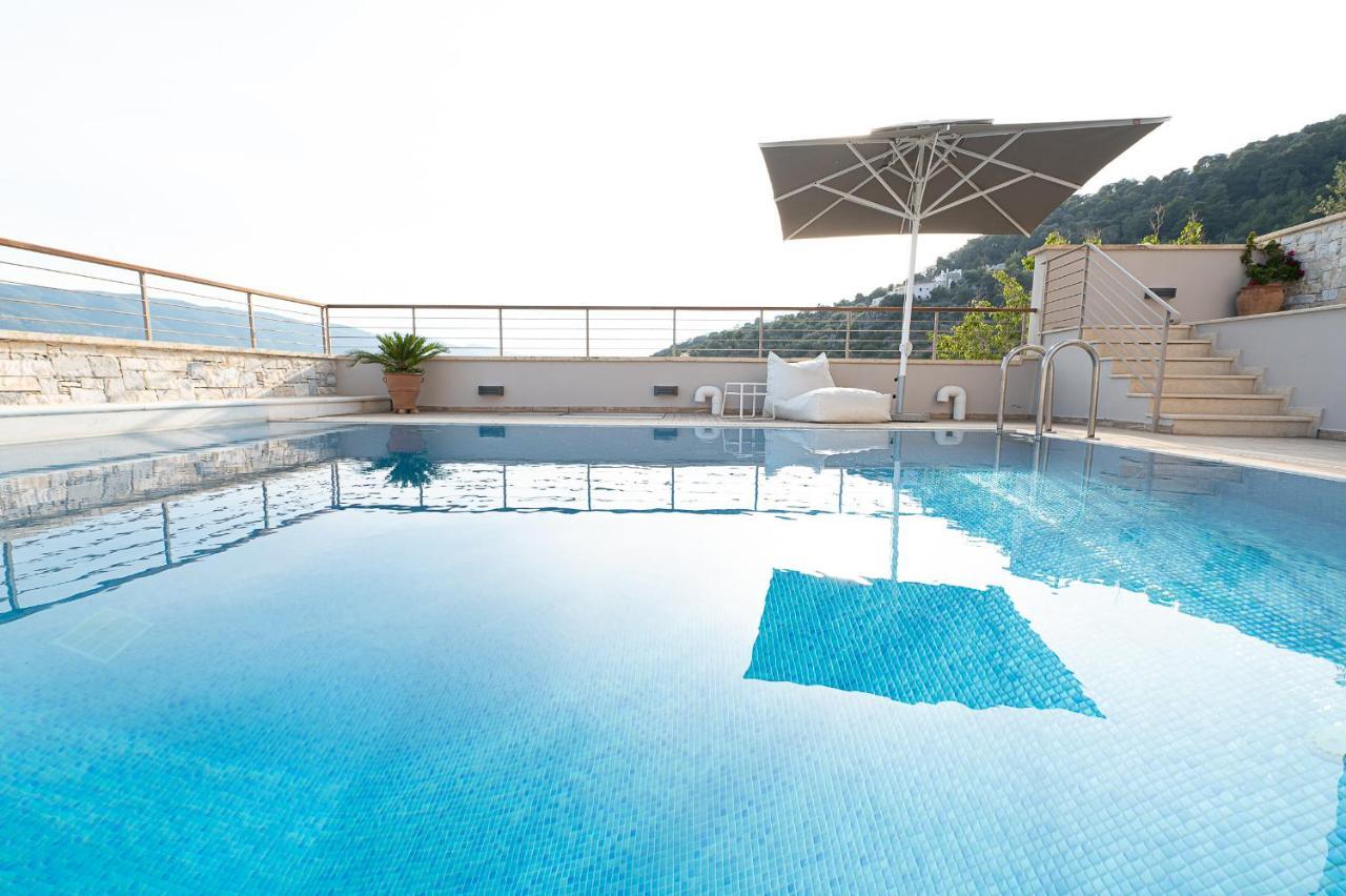 Kalavria Luxury Suites, Afroditi Suite With Magnificent Sea View And Private Swimming Pool. Poros Town Extérieur photo