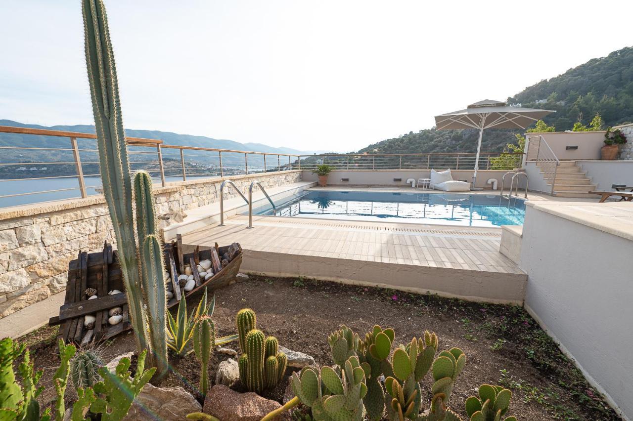 Kalavria Luxury Suites, Afroditi Suite With Magnificent Sea View And Private Swimming Pool. Poros Town Extérieur photo