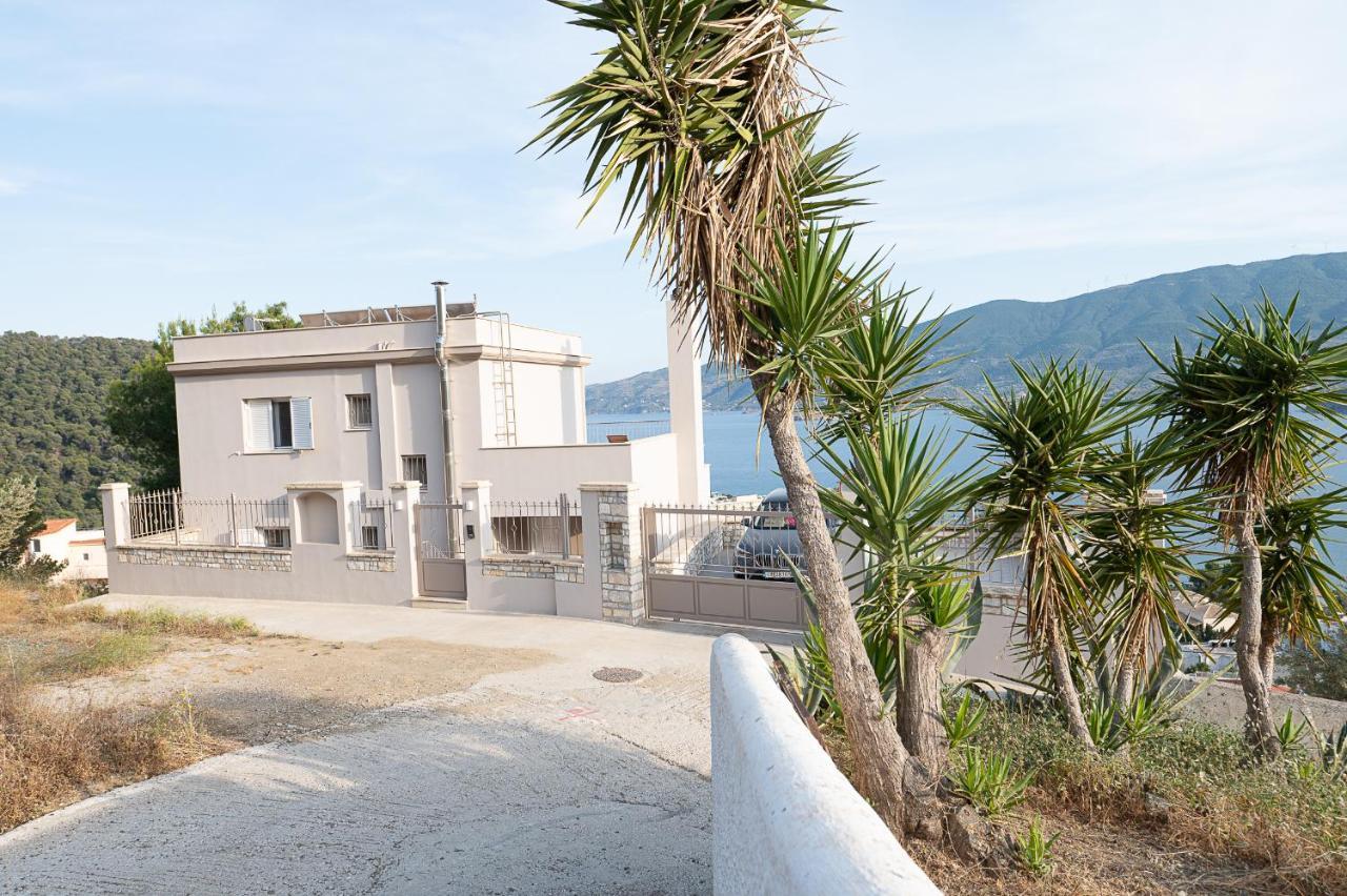 Kalavria Luxury Suites, Afroditi Suite With Magnificent Sea View And Private Swimming Pool. Poros Town Extérieur photo